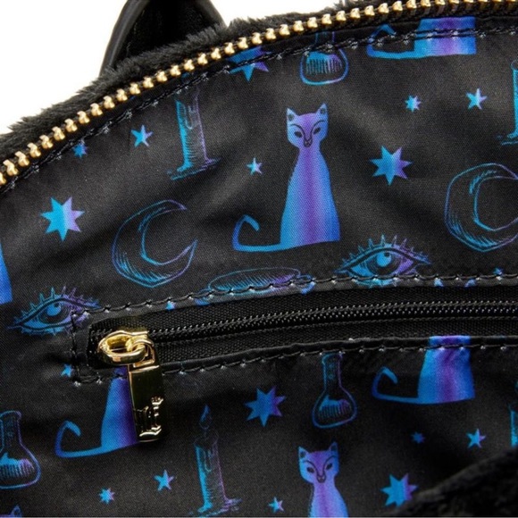 LOUNGEFLY HOCUS POCUS BINX CANDLE CROSSBODY BAG - NWT - Picture 4 of 16